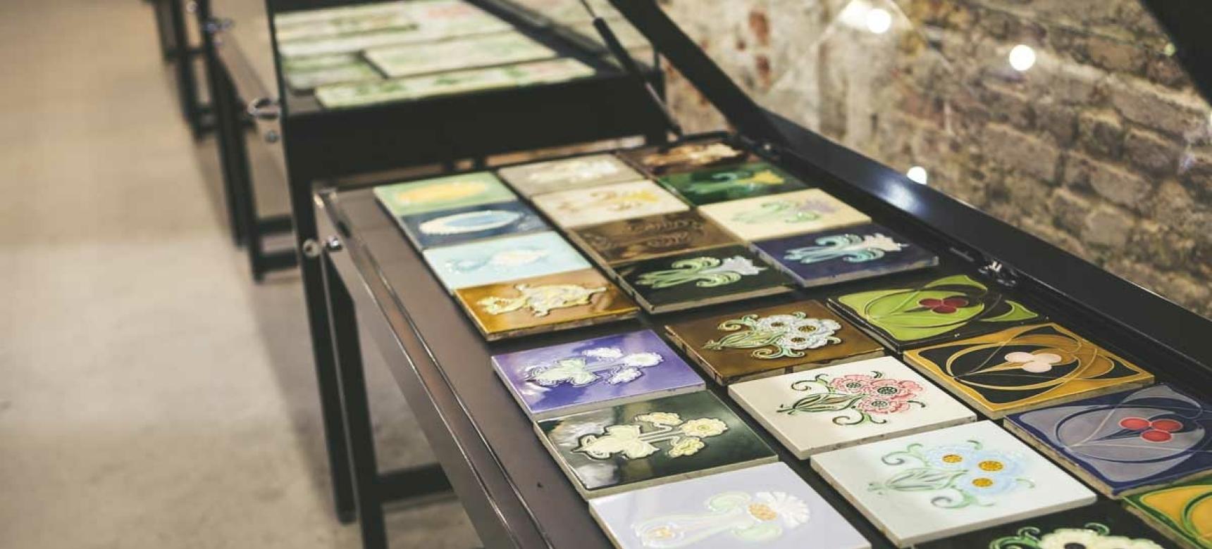 Tegels in het Gilliot & Roelants Tegelmuseum