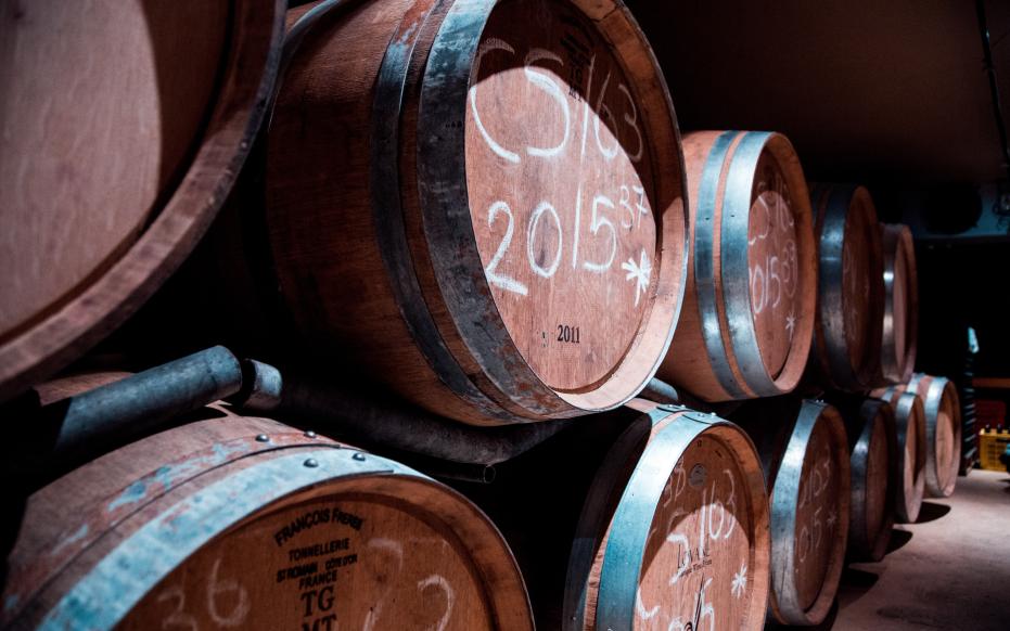 Close-up shot van houten vaten, gemaakt door Arthur Brognoli, Pexels