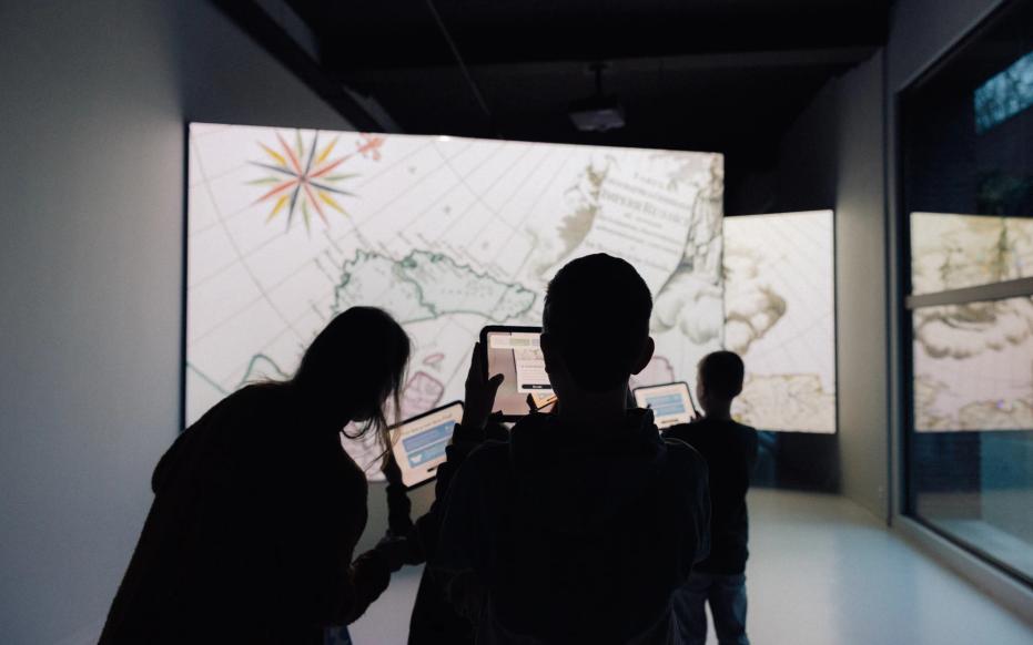 Kinderen ontdekken MAP Mercator in de interactieve tentoonstelling